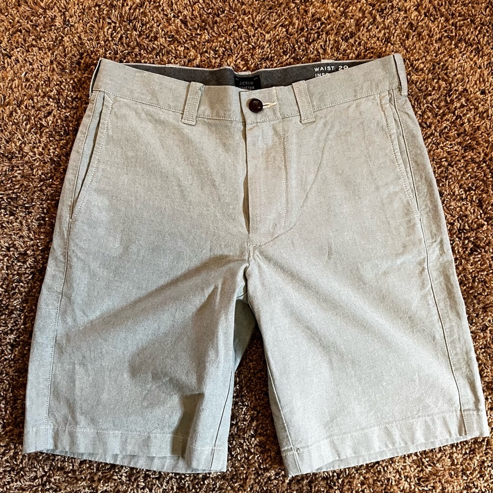 J.Crew “stretch” men’s (29/9) flat front Bermuda short